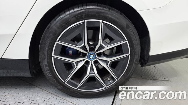BMW i5 (G60) eDrive 40 M Sport 2025 — фото 21