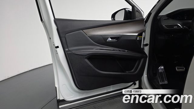 Peugeot 3008 (II) 1.5 BlueHDi GT Pack 2023 — фото 30