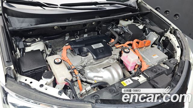 Toyota RAV4 2.5 4WD Hybrid 4th 2017 — фото 6