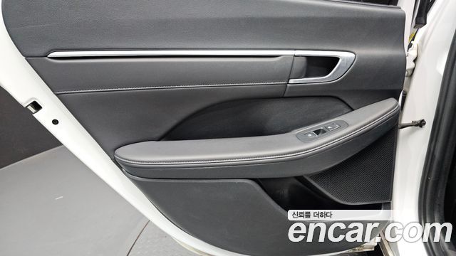 Hyundai Sonata The Edge (DN8) 2.0 Exclusive 2024 — фото 25