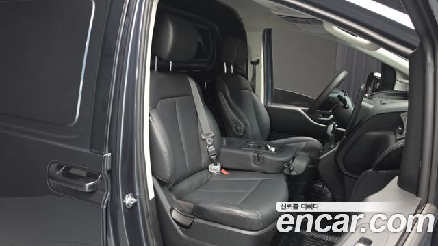 Hyundai Staria Cargo 3-Seater Modern 2025 — фото 12