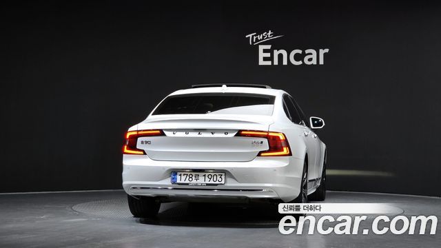 Volvo S90 B6 AWD Ultimate Bright 2023 — фото 4