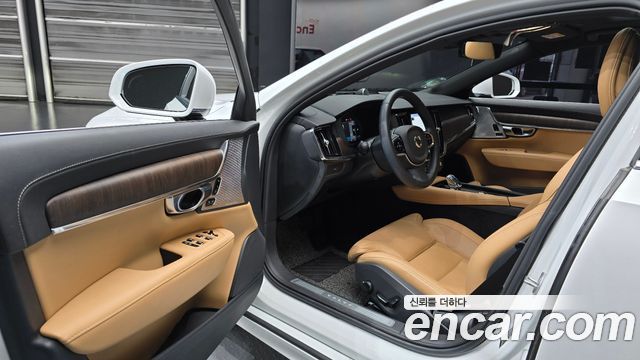 Volvo S90 B6 AWD Ultimate Bright 2023 — фото 10