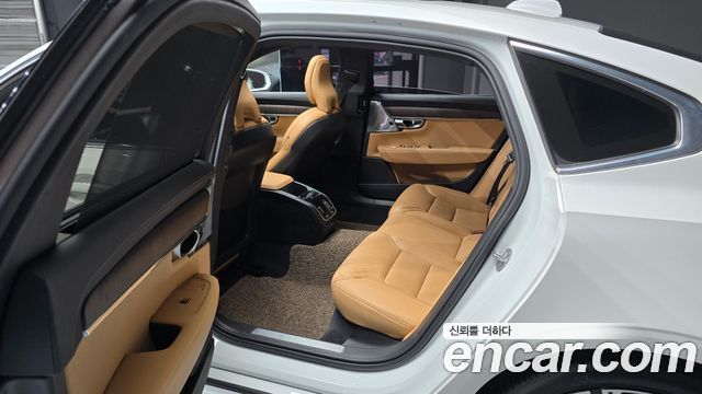 Volvo S90 B6 AWD Ultimate Bright 2023 — фото 12