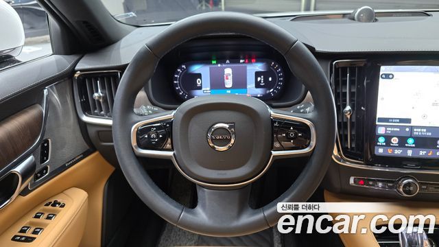 Volvo S90 B6 AWD Ultimate Bright 2023 — фото 13