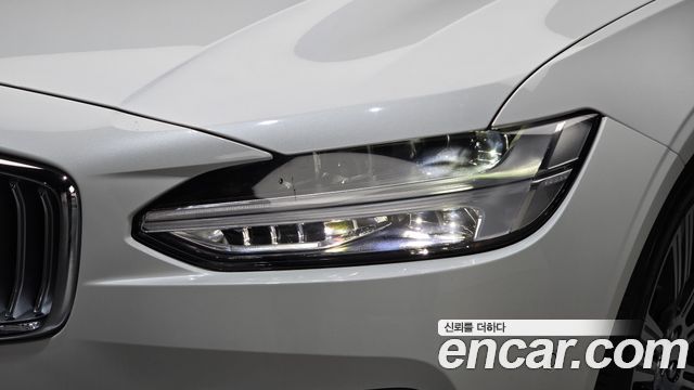 Volvo S90 B6 AWD Ultimate Bright 2023 — фото 22
