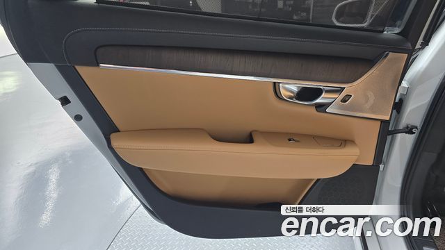 Volvo S90 B6 AWD Ultimate Bright 2023 — фото 25