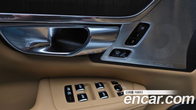 Volvo S90 B6 AWD Ultimate Bright 2023 — фото 32
