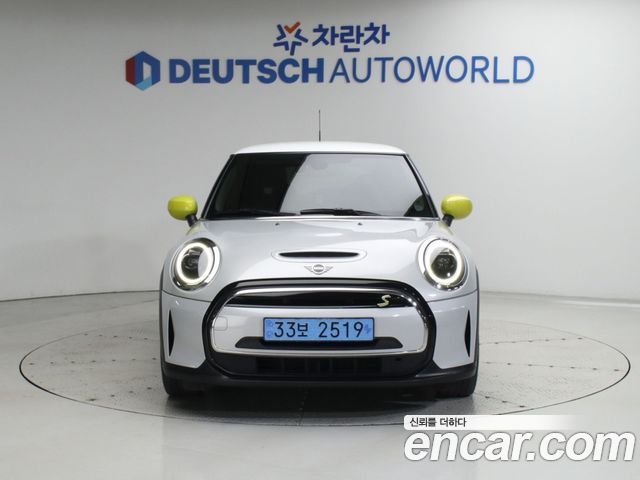 MINI Cooper Electric SE Classic 3rd 2022 — фото 3