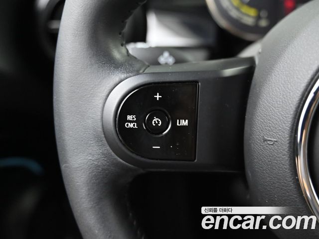 MINI Cooper Electric SE Classic 3rd 2022 — фото 20