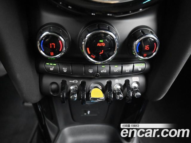 MINI Cooper Electric SE Classic 3rd 2022 — фото 21