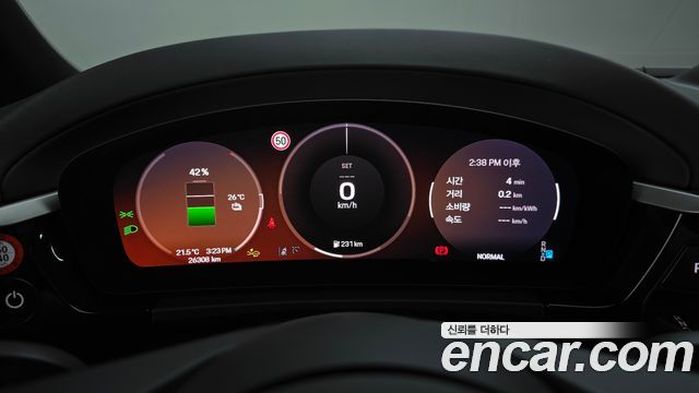 Porsche Macan EV Base 2025 — фото 8