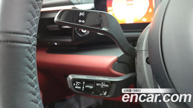 Porsche Macan EV Base 2025 — фото 19