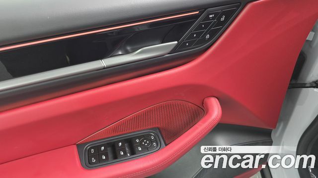 Porsche Macan EV Base 2025 — фото 20