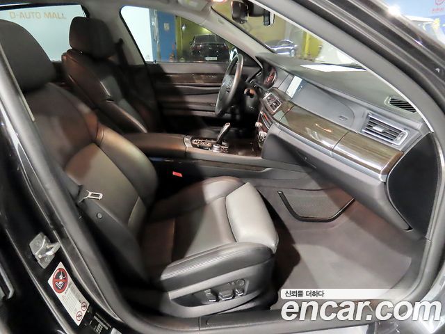 BMW 7 Series (F01) 750Li xDrive 2012 — фото 15