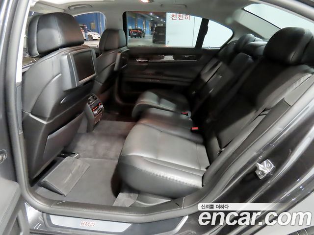 BMW 7 Series (F01) 750Li xDrive 2012 — фото 16