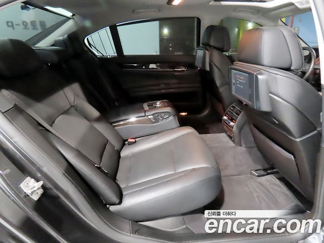 BMW 7 Series (F01) 750Li xDrive 2012 — фото 17