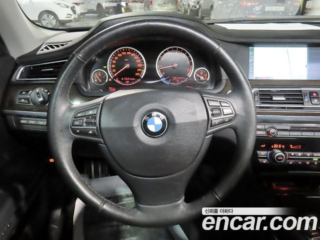 BMW 7 Series (F01) 750Li xDrive 2012 — фото 18