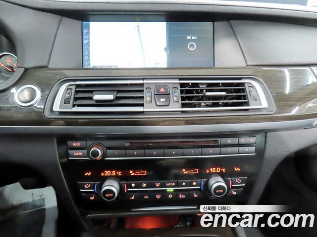 BMW 7 Series (F01) 750Li xDrive 2012 — фото 19