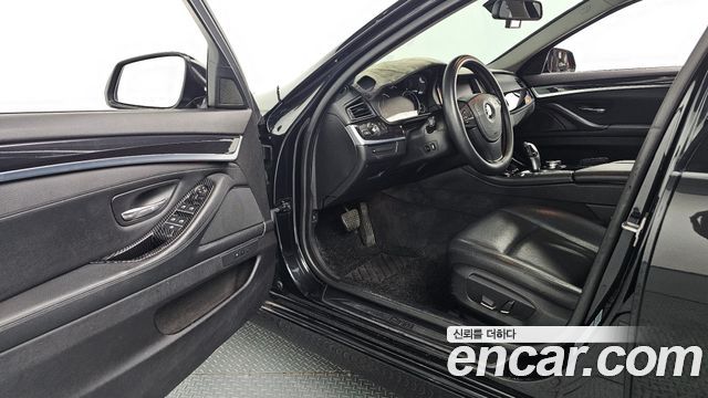 BMW 5 Series (F10) 520d xDrive 2015 — фото 10