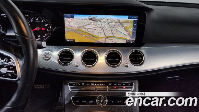Mercedes-Benz E-Class (W213) E250 Avantgarde 2020 — фото 12