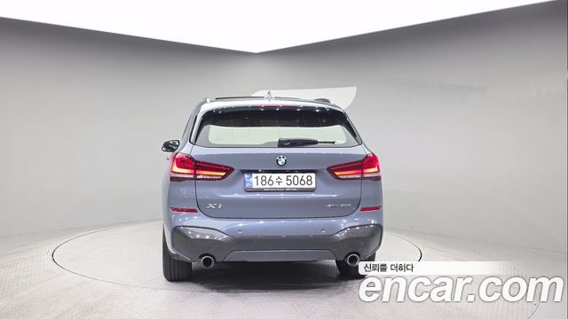 BMW X1 (F48) xDrive 20i M Sport 2022 — фото 4