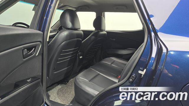 KG Mobility (SsangYong) Very New Tivoli Gasoline 1.5 2WD V3 2021 — фото 11