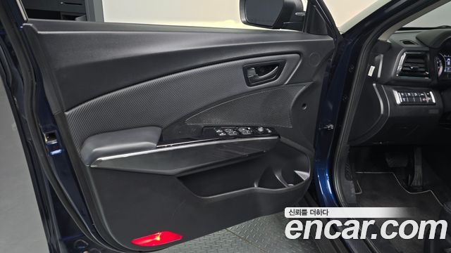 KG Mobility (SsangYong) Very New Tivoli Gasoline 1.5 2WD V3 2021 — фото 24