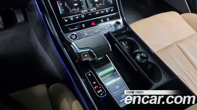 Audi A8 (D5) 55 TFSI Quattro LWB 2022 — фото 9