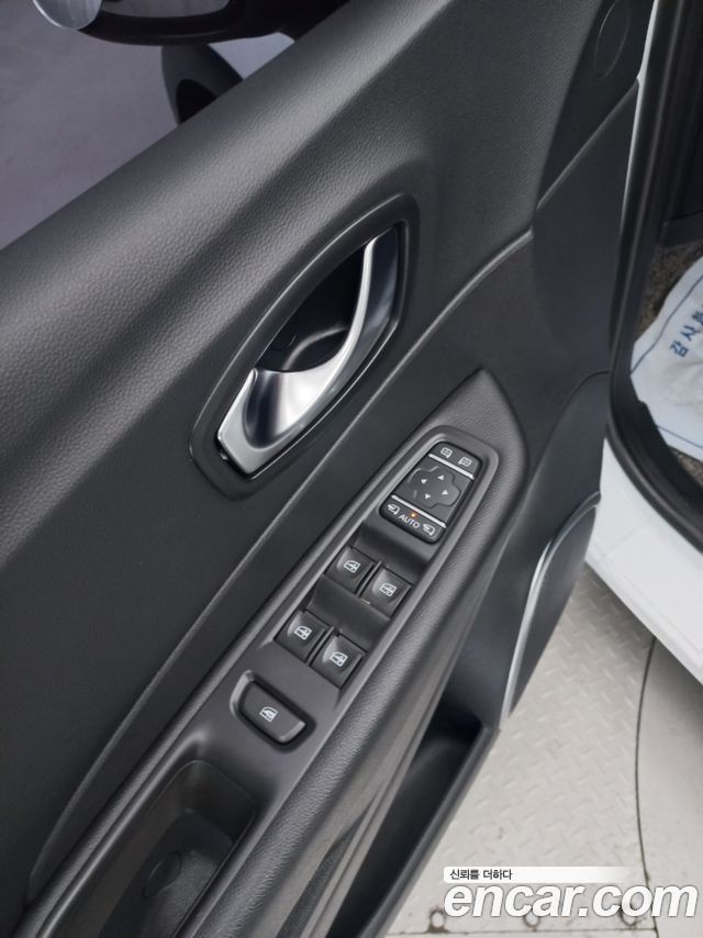 Renault Korea QM3 RE 2019 — фото 17