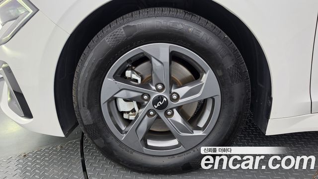 Kia K5 (III) 2.0 LPi(Rent) Trendy 2024 — фото 5