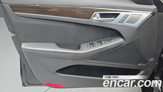 Genesis G80 3.3 GDI Premium Luxury 2018 — фото 24