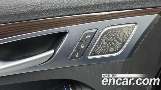 Genesis G80 3.3 GDI Premium Luxury 2018 — фото 34