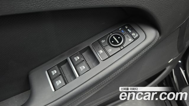 Genesis G80 3.3 GDI Premium Luxury 2018 — фото 35