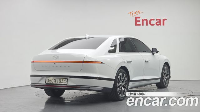 Hyundai Grandeur (GN7) 2,5 Gasoline 2WD Premium 2023 — фото 2