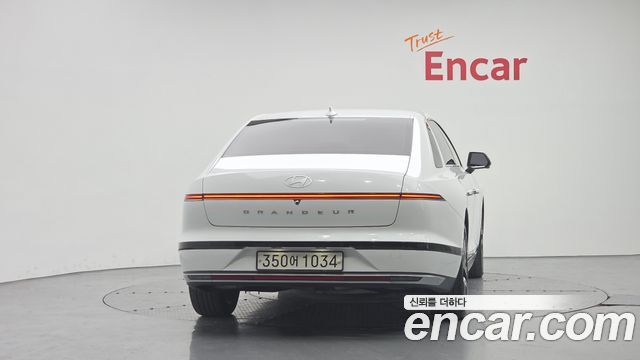 Hyundai Grandeur (GN7) 2,5 Gasoline 2WD Premium 2023 — фото 4