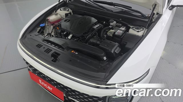 Hyundai Grandeur (GN7) 2,5 Gasoline 2WD Premium 2023 — фото 6