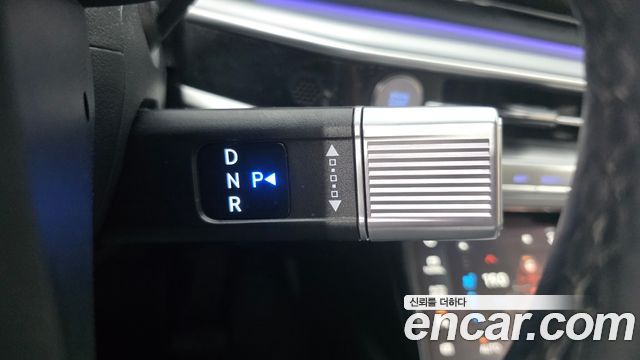 Hyundai Grandeur (GN7) 2,5 Gasoline 2WD Premium 2023 — фото 9