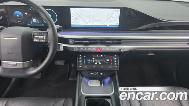 Hyundai Grandeur (GN7) 2,5 Gasoline 2WD Premium 2023 — фото 14