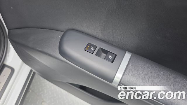 Hyundai Grandeur (GN7) 2,5 Gasoline 2WD Premium 2023 — фото 19