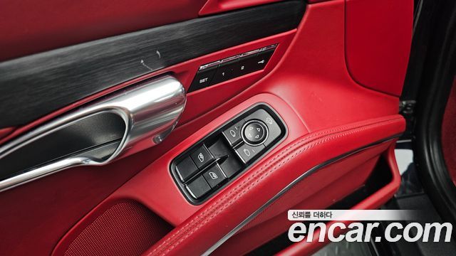 Porsche 911 Targa 4 GTS 991 2018 — фото 21