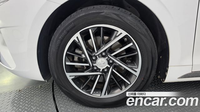 Hyundai Grandeur (IG) 3.0 LPi (Taxi) Deluxe 2023 — фото 5