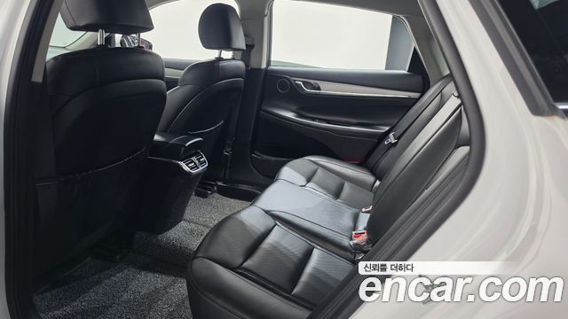 Hyundai Grandeur (IG) 3.0 LPi (Taxi) Deluxe 2023 — фото 17