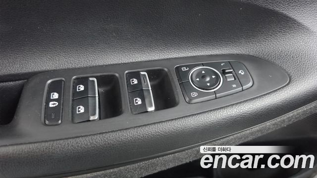 Hyundai Grandeur (IG) 3.0 LPi (Taxi) Deluxe 2023 — фото 29