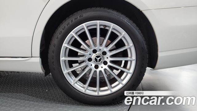 Mercedes-Benz E-Class (W213) E250 Exclusive 2022 — фото 21