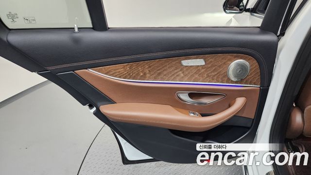 Mercedes-Benz E-Class (W213) E250 Exclusive 2022 — фото 25