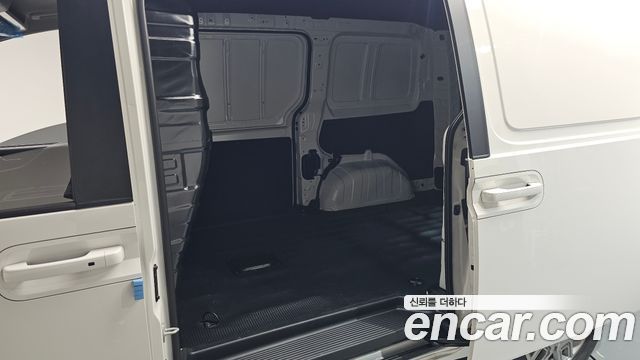 Hyundai Staria L3.5 Cargo 3-Seater Modern 2026 — фото 11