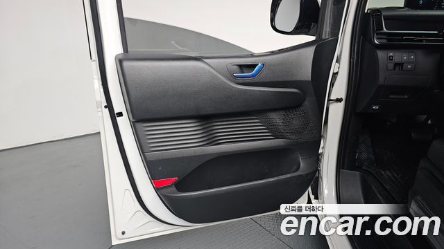 Hyundai Staria L3.5 Cargo 3-Seater Modern 2026 — фото 24