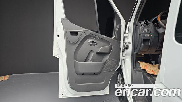 Renault Korea Master 2.3 13-Seater 2020 — фото 25