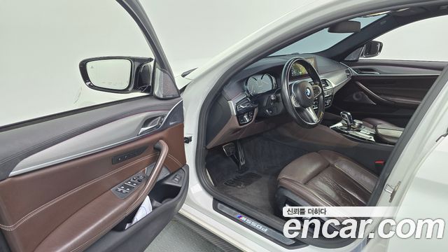 BMW 5 Series (G30) M550d xDrive 2018 — фото 10